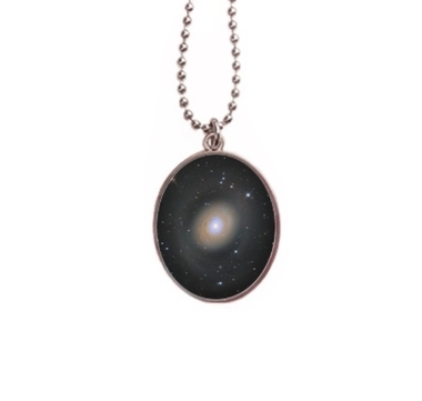 Galaxie M94 - přívěsek 32x43