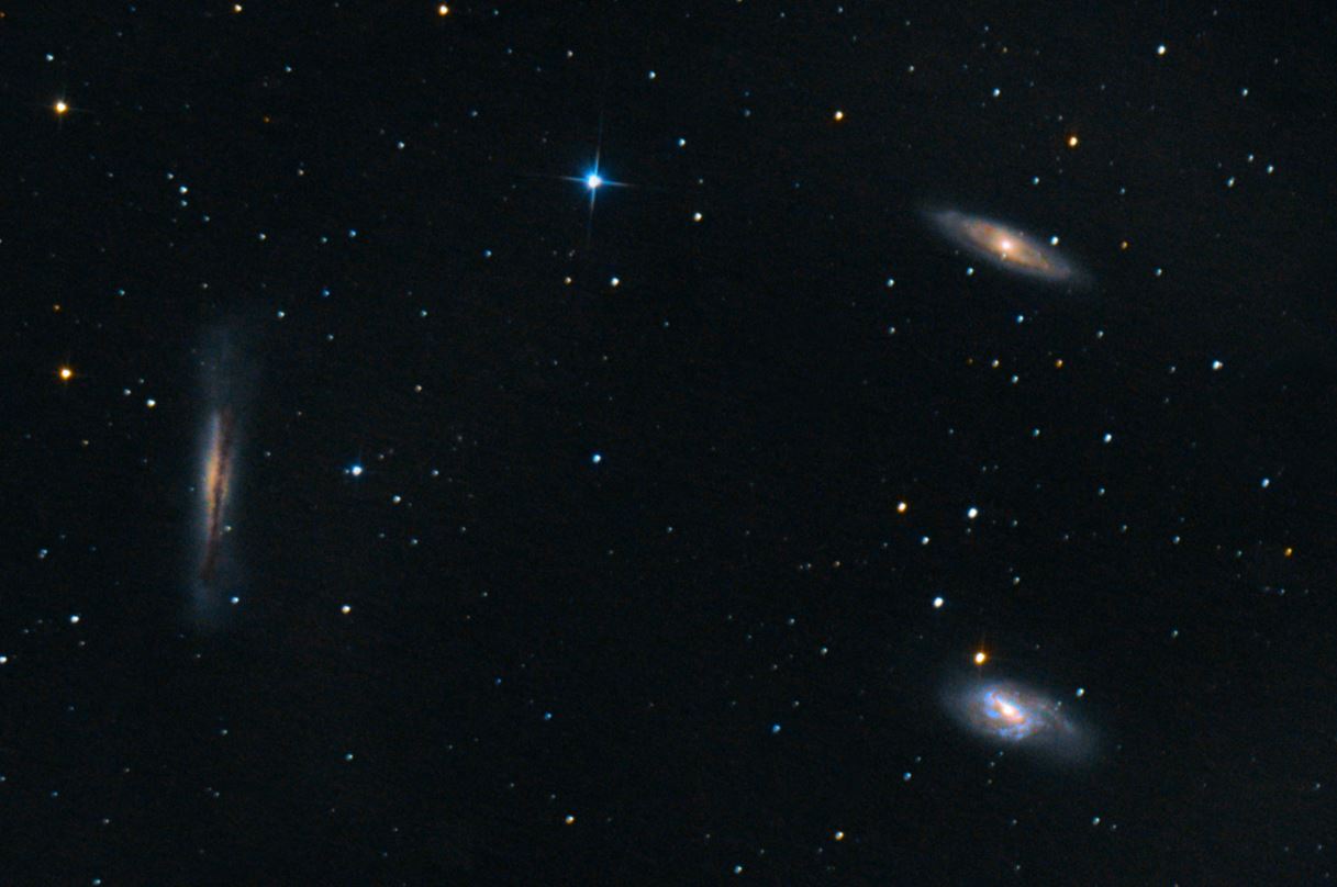 Trojice galaxií ve Lvu
